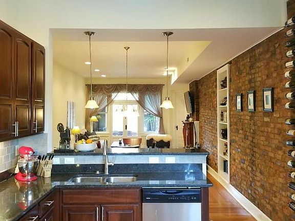 4th image of 2356 Park Ave Unit 23