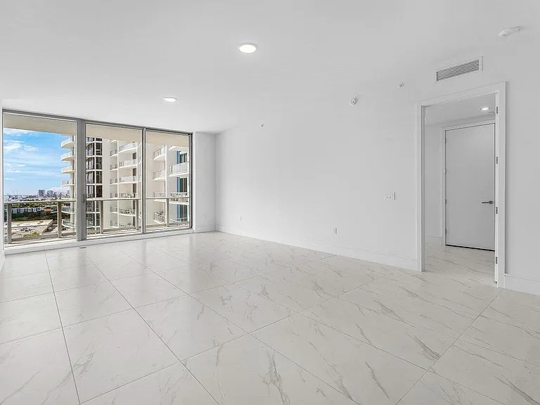 220 Lake Shore Dr #1415 — Photo 5