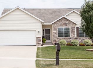 3213 27th Street Ct SW, Cedar Rapids, IA 52404