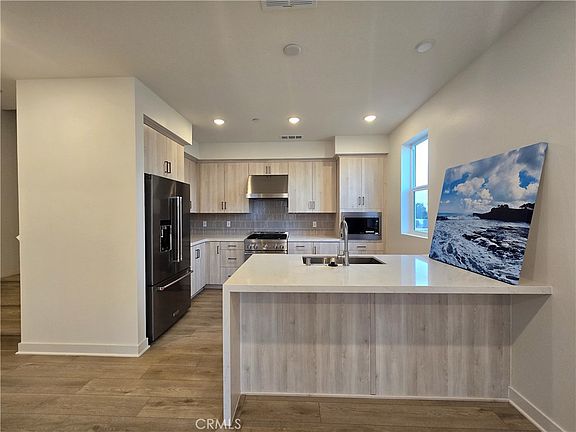 3rd image of 4222 Marigold Ln