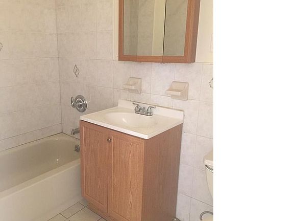 4th image of 1703 Van Buren St APT 3