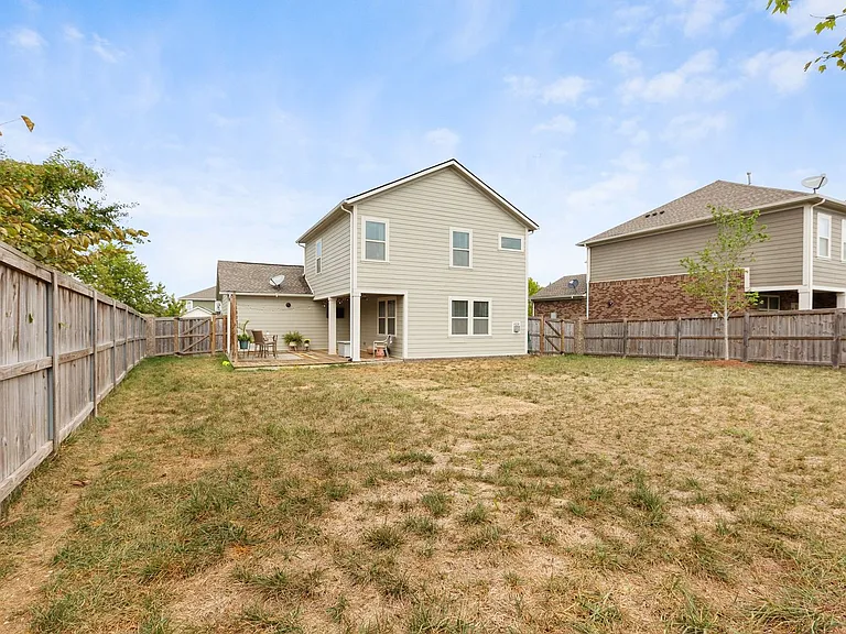 3334 Vinemont Dr — Photo 44