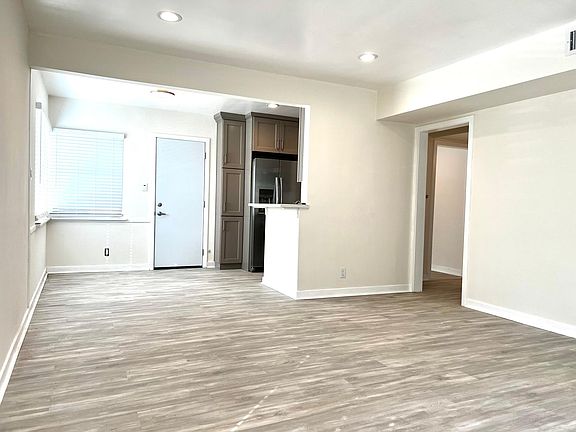 4th image of 5126 Colfax Ave #1/2