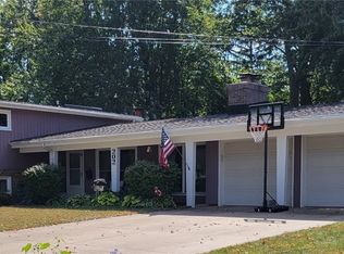 202 4th Ave, Berea, OH 44017