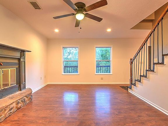 4th image of 2020 Queensbury Ct
