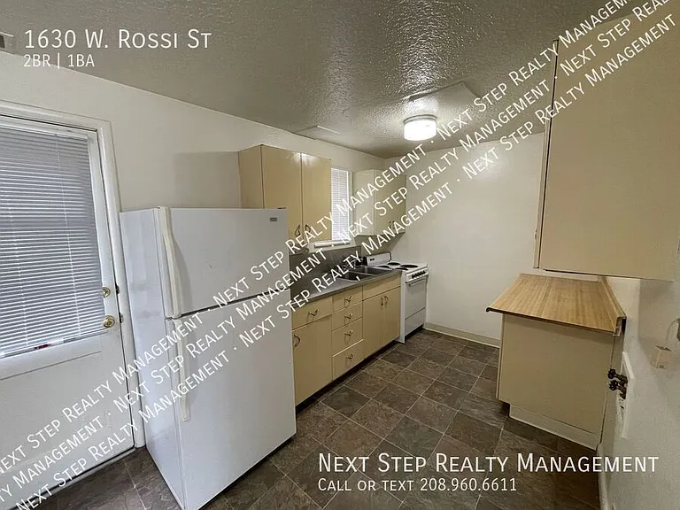 1630 W Rossi St — Photo 5