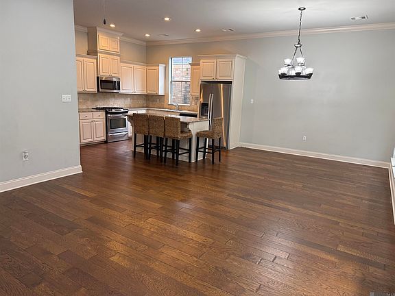 5th image of 8017 Seville Ct