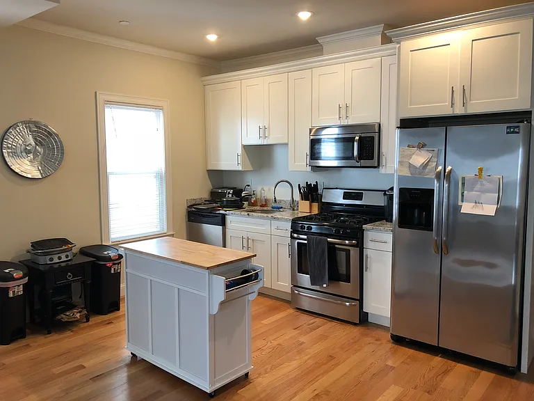 115-117 Webster Ave #2 — Photo 2