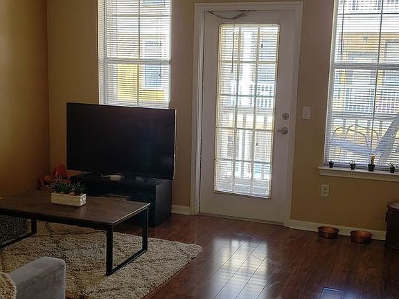 5th image of 860 N Orange Ave APT 346