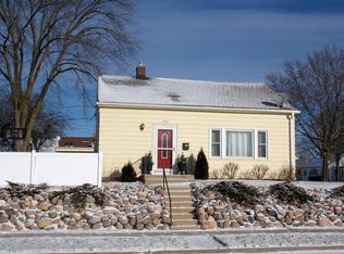 9504 W Keefe Ave, Milwaukee, WI 53222