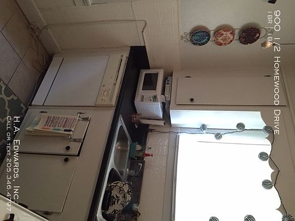 3rd image of 900 1/2 Homewood Dr