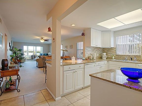 4th image of 1819 Shore Dr S APT 118