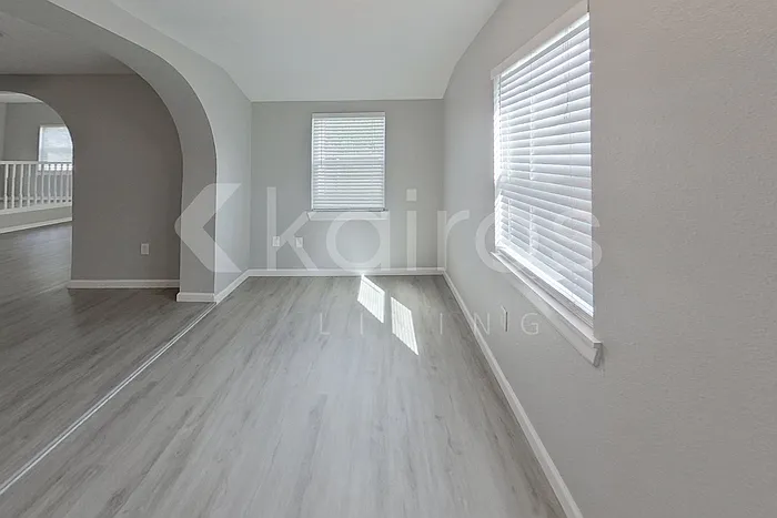 10405 Barada St — Photo 11