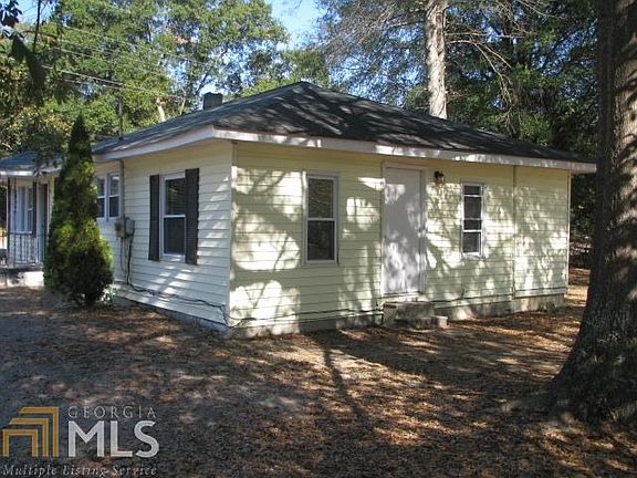 5th image of 75 Woods St