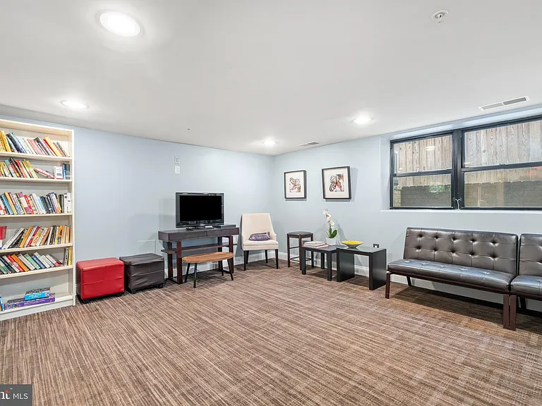 1354 Euclid St NW #202A — Photo 25