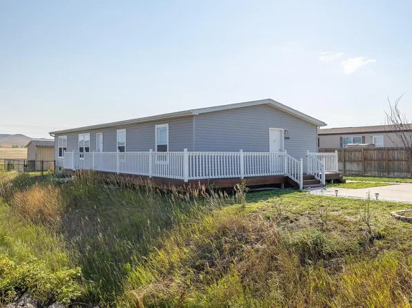 1009 Bennington Dr, Box Elder, SD 57719