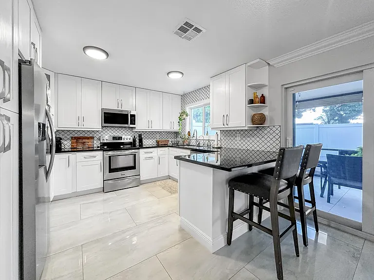 5 Dalton Pl — Photo 33