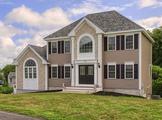 75 Candlewood Dr, Leominster, MA 01453