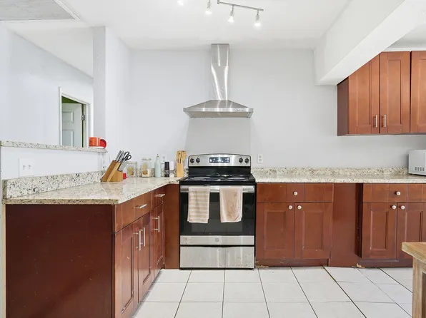 333 Mid Pines Road, Palm Springs, FL 33461