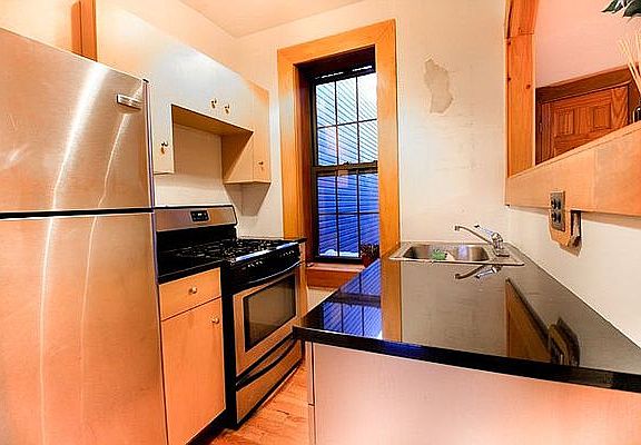4th image of 140 Lexington Ave #13