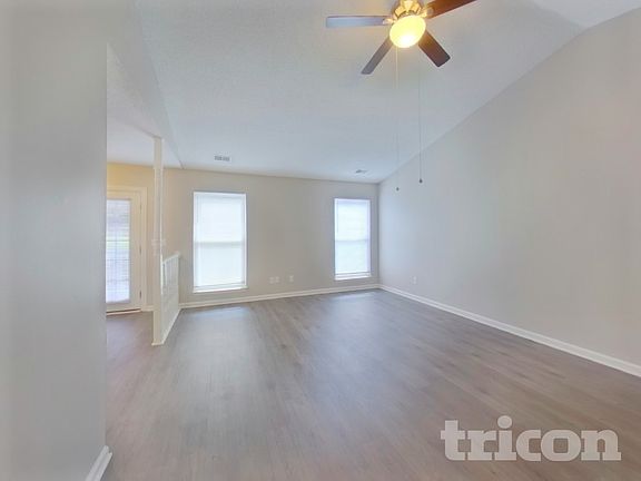 3rd image of 824 Cedar Break Ct