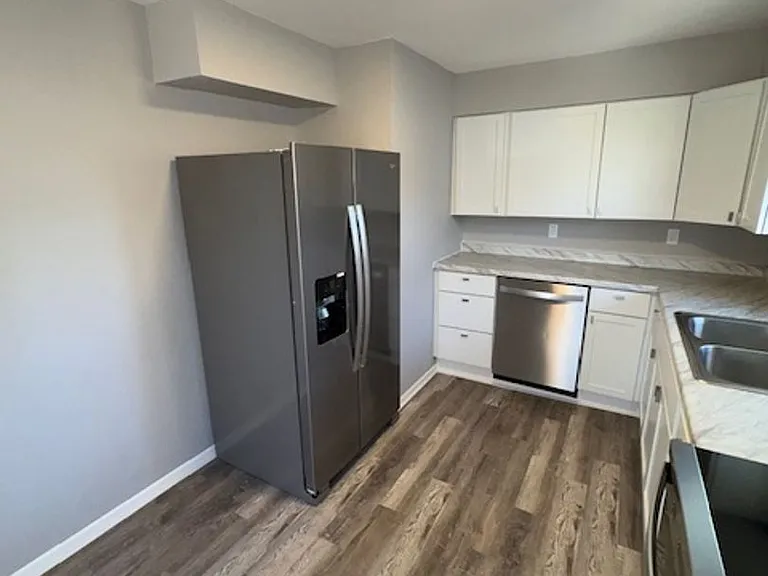 3017 E Riverside Dr — Photo 10