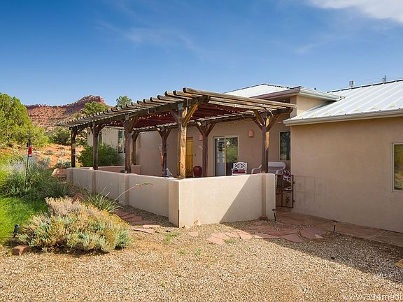 3rd image of 1651 S Kanab Creek Dr