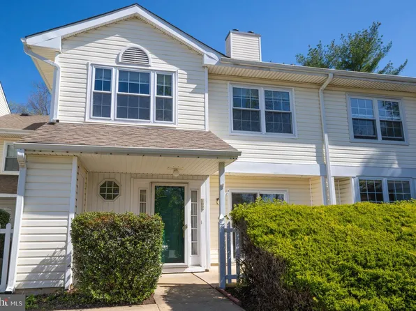 109 Briarcliff Ct #109, Glen Mills, PA 19342