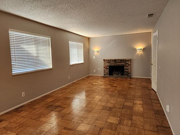 5th image of 2143 Elliott Dr