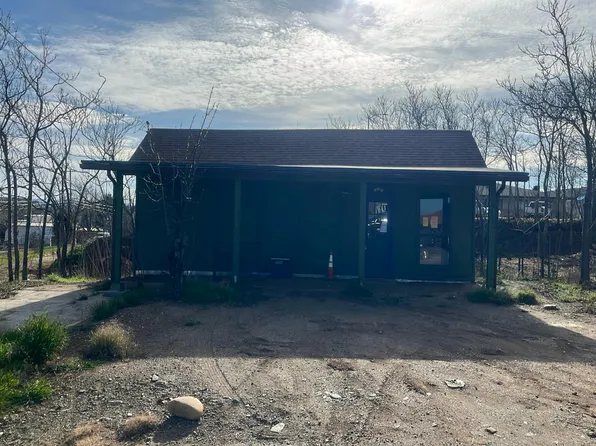 9701 S 8th St, Mayer, AZ 86333