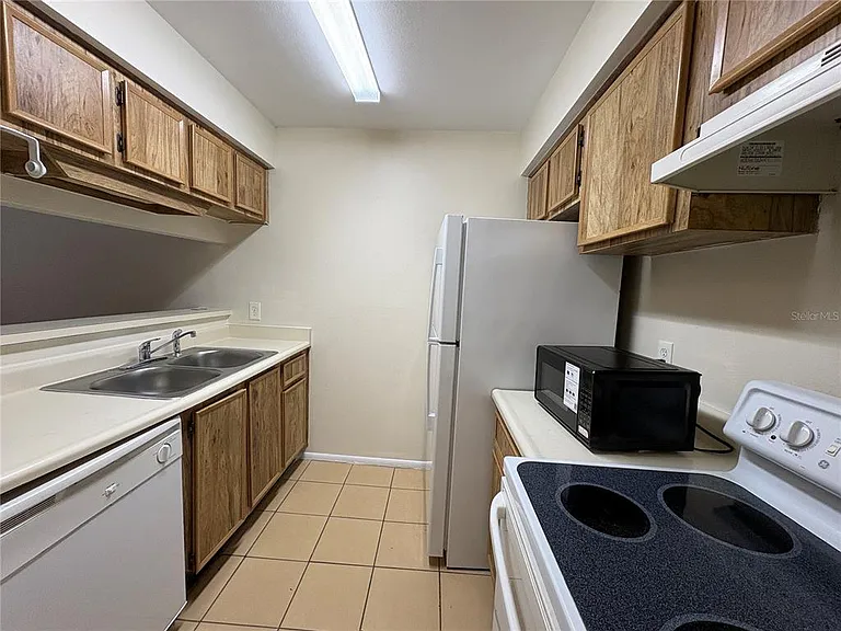 14317 Hanging Moss Cir #101 — Photo 3