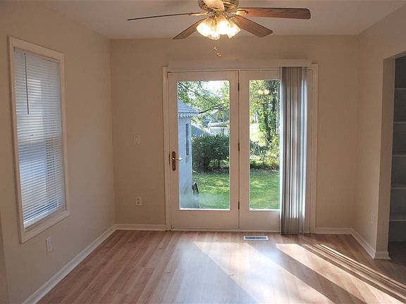 4th image of 131 Hollis St