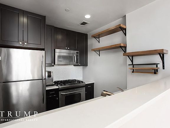 4th image of 249 E 118th St APT 2D