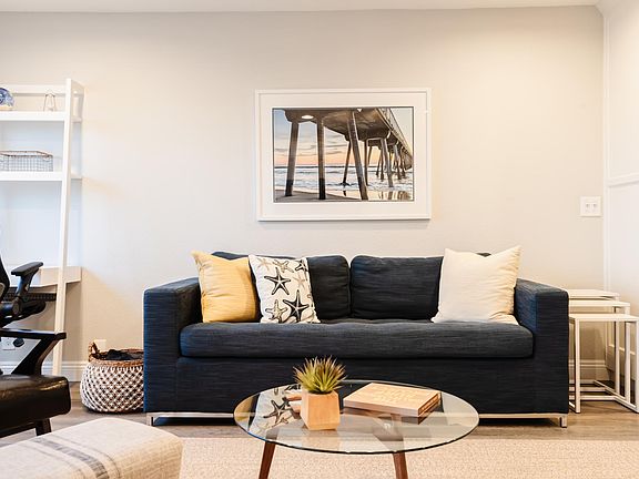 3rd image of 2411 Prospect Ave APT 215