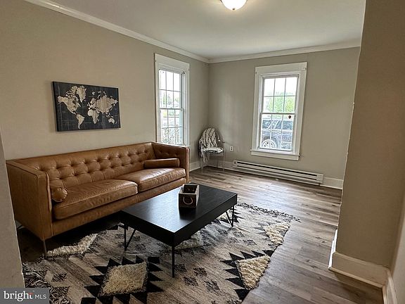 2nd image of 119 Railroad Ave