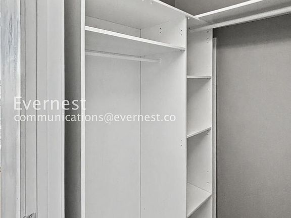 3rd image of 3201 Shoshone St Unit 301