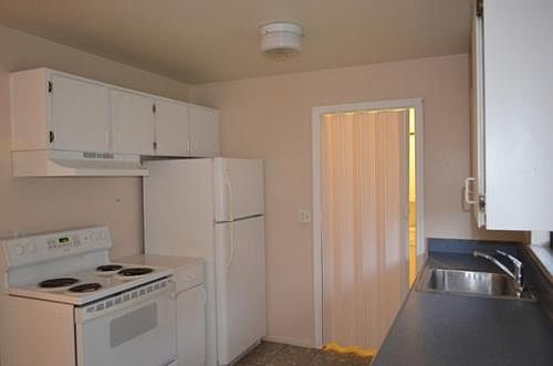 4th image of 900 N Triplet Lake Dr