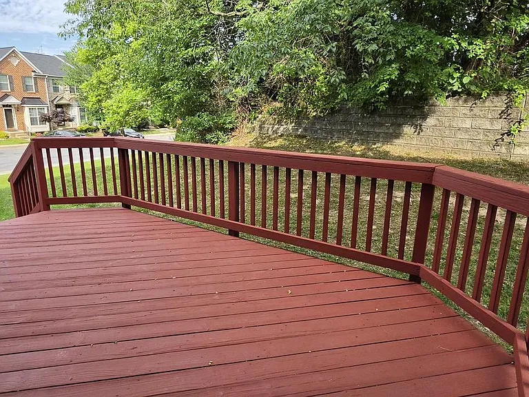 12723 Sullivan Ct — Photo 8