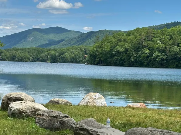 1413 Lake Dunmore Road, Leicester, VT 05733