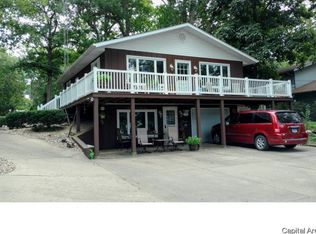 15813 Oak Ln, Girard, IL 62640