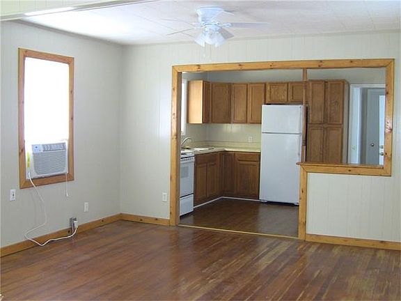 4th image of 754 Avenue A