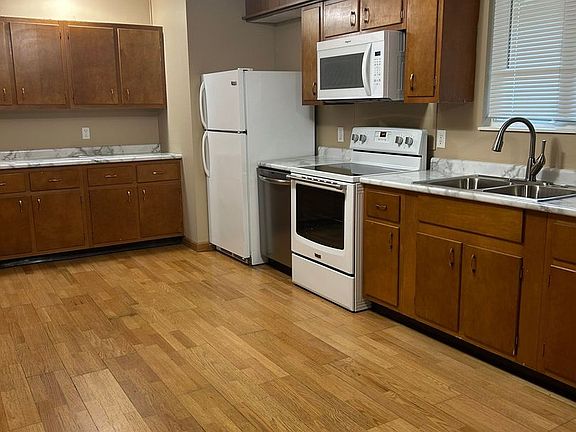 5th image of 3710 Hickory Ln
