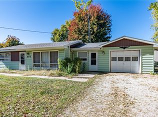 501 N Walnut St, Windsor, IL 61957