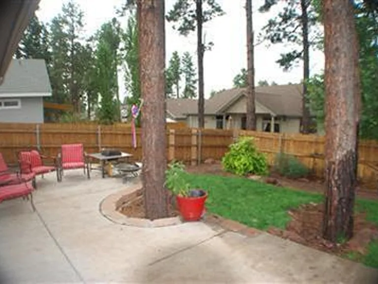 2363 S Rocking Horse Ln — Photo 33