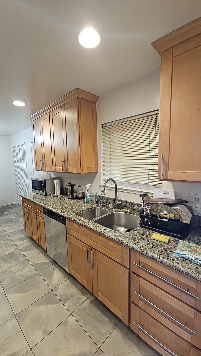 Building Photo - 906 San Marcos Cir