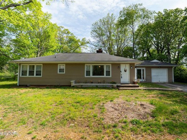 205 Highland Cir