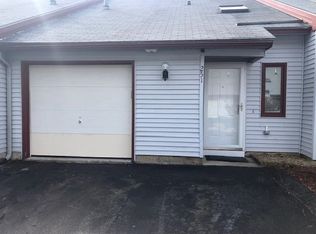 251 Stonebridge Dr, Nashua, NH 03063