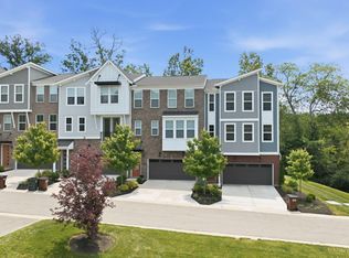 102 Blossom View Dr, Loveland, OH 45140
