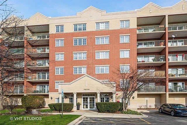 1st image of 7450 Lincoln Ave Unit 302