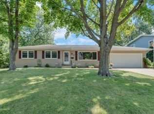 195 Pauline Dr, Elgin, IL 60123